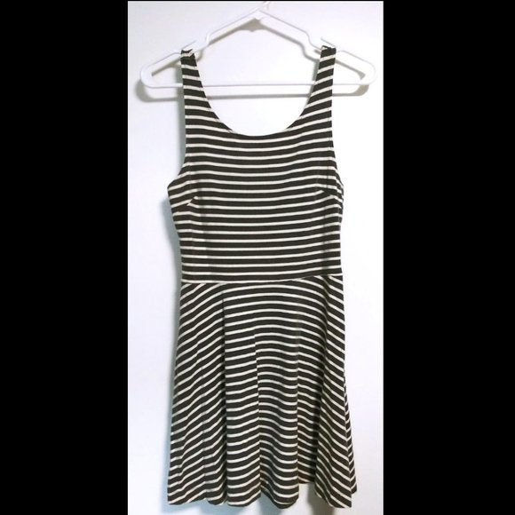 American Eagle Outfitters Dresses & Skirts - Grey and White American Eagle Striped Dress